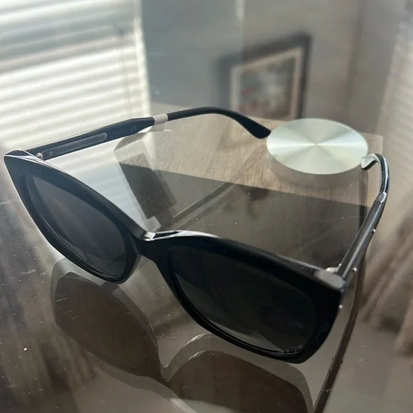 NEW Bottega Veneta BV0182S Sunglasses in Black, EXCELLENT! Retail $510